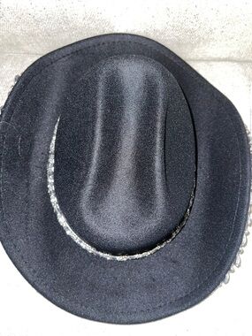 Brand new Women’s Cowgirl rhinestone Black Felt Fedora hat